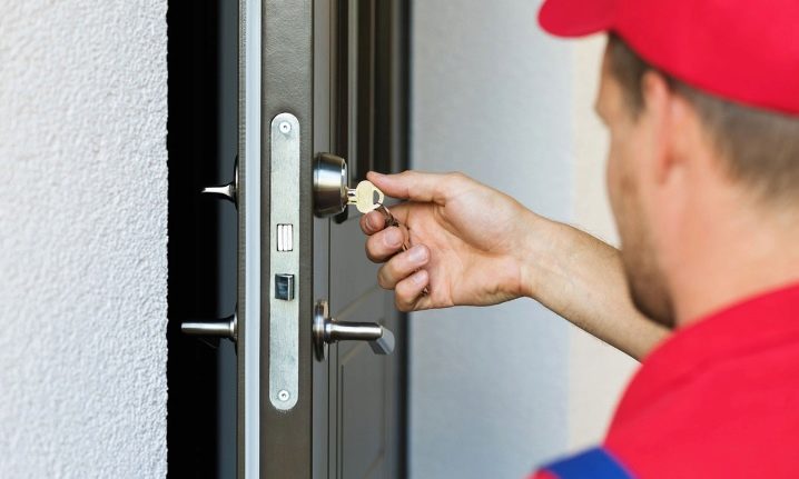فني تركيب في القرين
